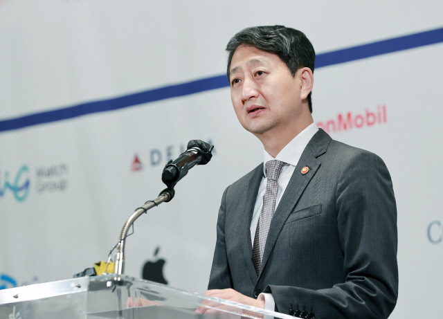 안덕근 산업통상자원부 장관이 29일 서울 종로구 포시즌스호텔에서 열린 주한미국상공회의소 특별 간담회에서 인사말을 하고 있다. <산업통상자원부 제공>